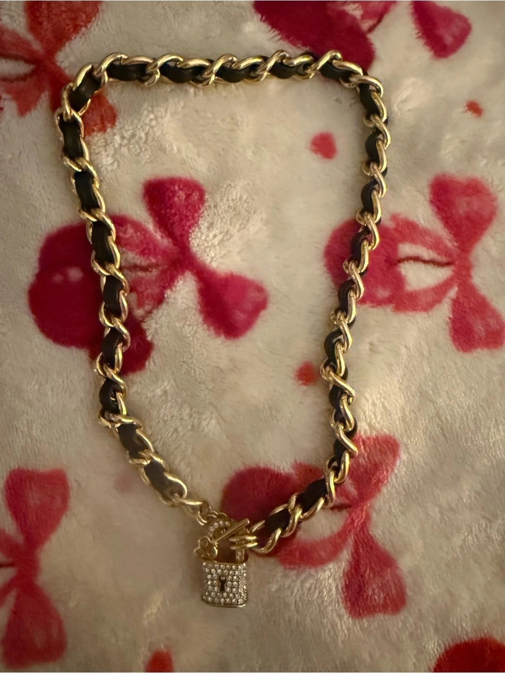 Vintage Gold & Black Chain Necklace Like New